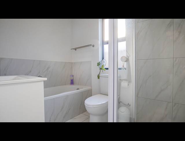 3 BEDROOM HOUSE FOR SALE IN BURGUNDY ESTATE